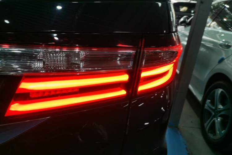 Used Honda Odyssey 2018 2.4L Luxury Edition