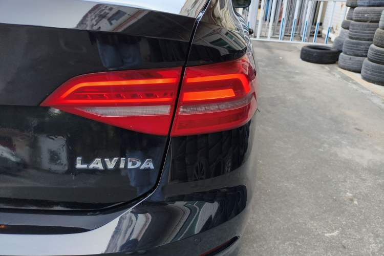 Used Volkswagen Lavida 2019 1.5L Automatic Comfort Edition China VI Standard