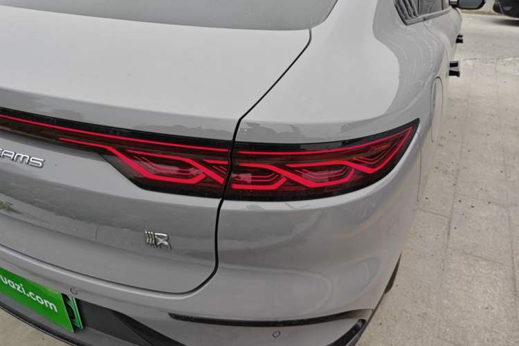 Used BYD Han 2025 EV with 701 km of Laser Radar-Enabled Intelligent Driving