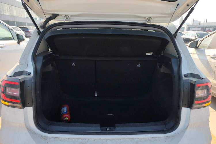 Used Volkswagen Tacqua 2023 200TSI DSG Joy-Connect Edition
