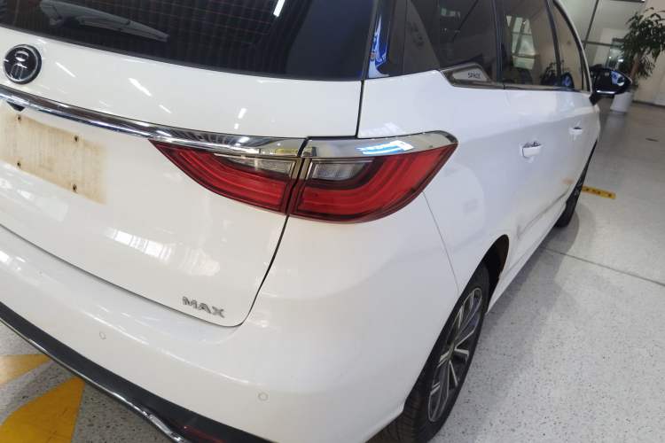 Used BYD Song MAX 2019 1.5T Automatic Smart Connect Ruiyi Sunroof Model 7 Seats China VI Standard