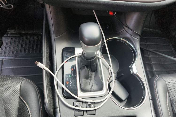 Used Toyota Highlander 2018 2.0T Four-Wheel Drive Prestige Version 7 Seats China V Emission Standard