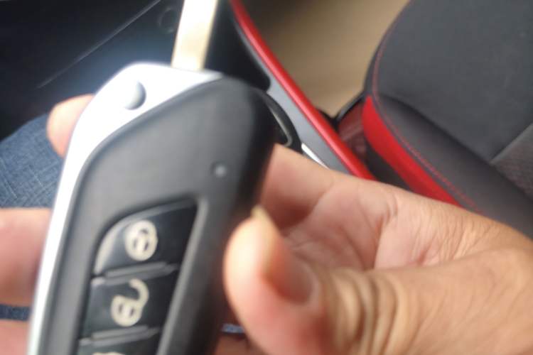 Used  Q25 2016 1.5L Manual Lehui Edition
