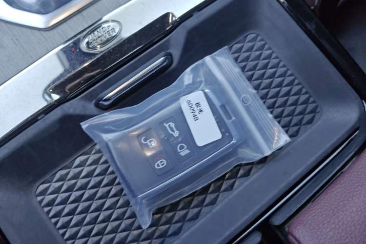 Used Land Rover Range Rover Evoque 2022 Facelifted Aurora L 249 PS R-Dynamic Luxury Edition
