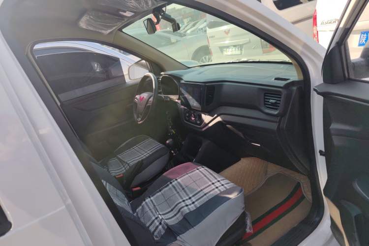 Used Wuling Hongguang V 2022 1.5L Jingqu Edition Electric-Assist LAR
