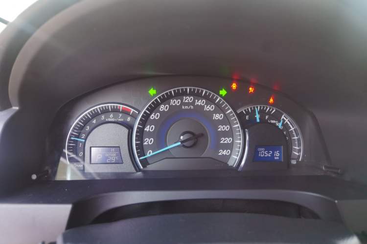 Used Toyota Camry 2016 2.0E 10th Anniversary Elite Edition
