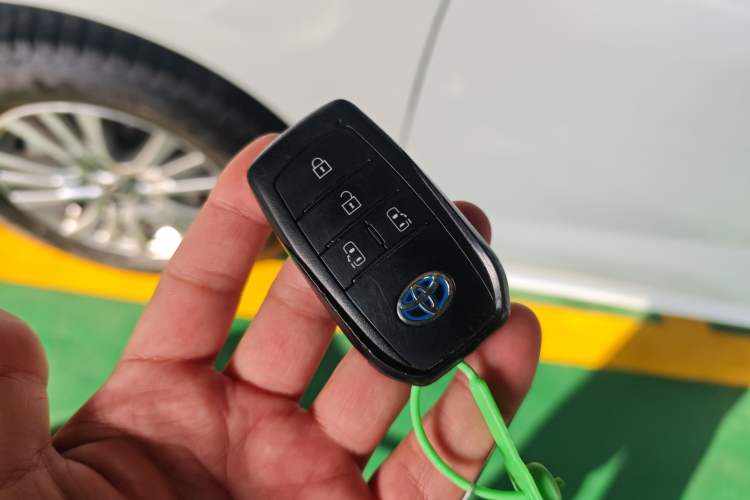 Used Toyota Sienna 2021 2.5L Hybrid Comfort Edition
