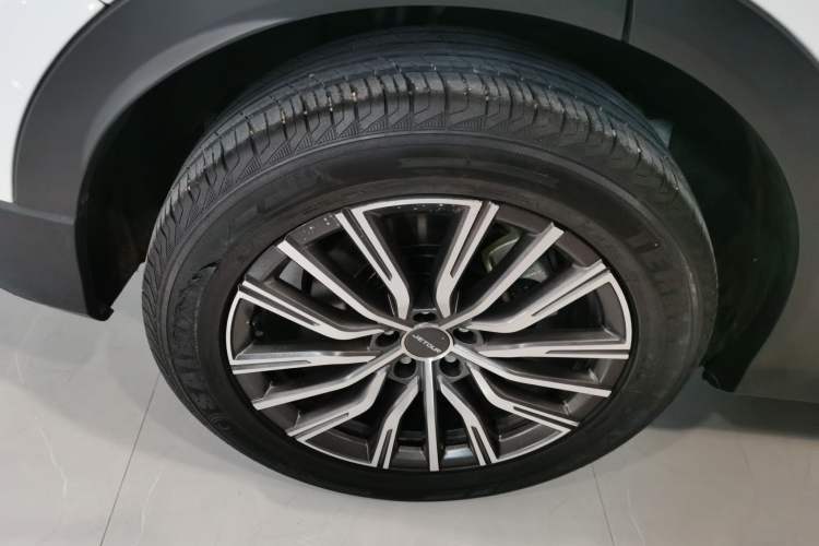 Used JETOUR X70 PLUS 2023 1.5T DCT Brave PLUS 5-Seater
