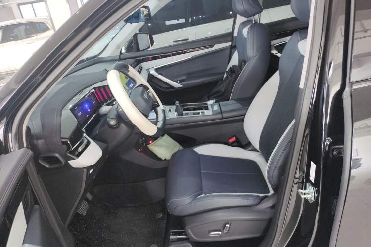 Used Geely Auto FX11 2024 1.5TD DCT Prestige Edition