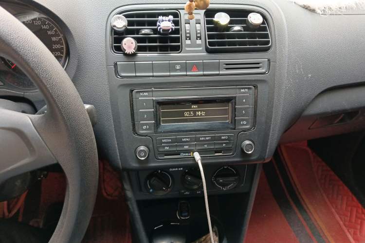 Used Volkswagen Polo 2016 1.4L Manual Fashion Model
