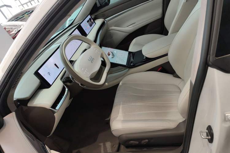 Used  L7 2022 Pro Model
