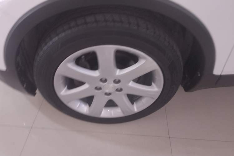 Used Buick Encore 2015 1.4T Automatic Two-Wheel Drive Urban Elite Version
