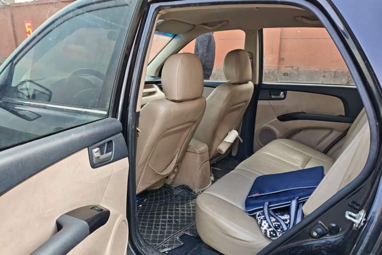 Used Kia Sportage 2013 2.0L Manual Two-Wheel Drive GL Trim