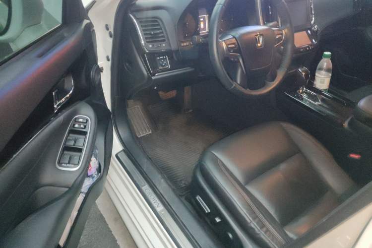 Used Toyota Crown 2015 2.0T Fashion Edition