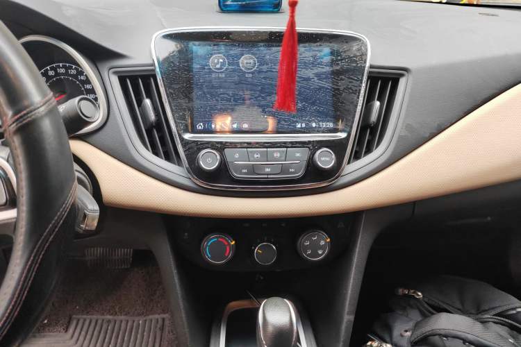 Used Chevrolet Monza 2021 320 Automatic Enjoyment Sunroof Edition
