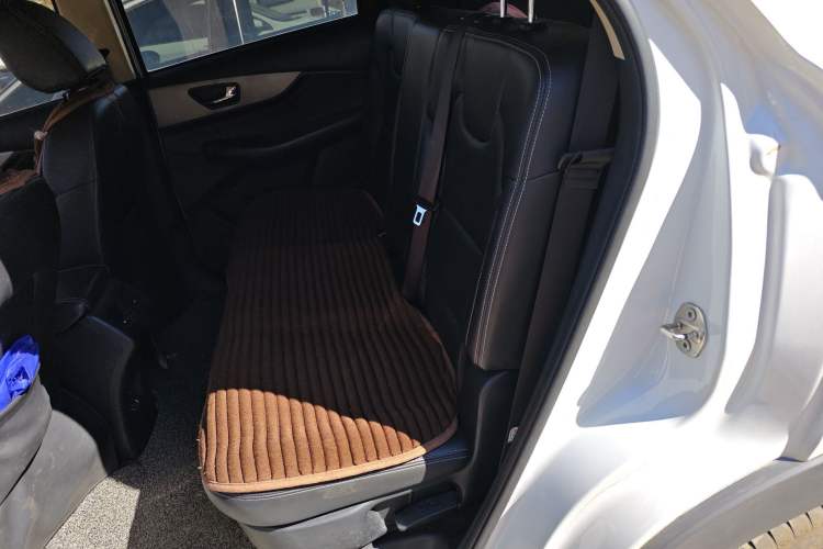 Used Dongfeng Fengon S560 2018 1.8L Manual Urban Model 7 Seats