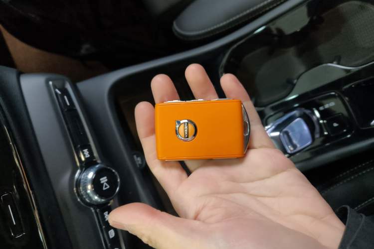 Used Volvo XC40 2024 B4 4x4 Smart Luxury Edition