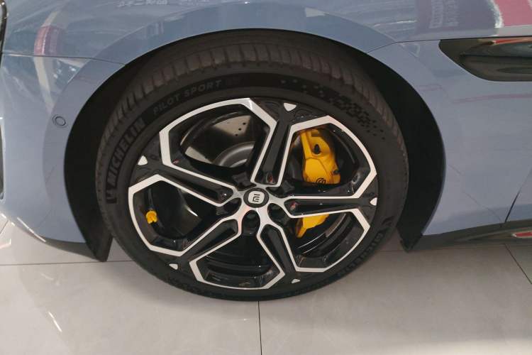 Used  SU7 2024 Four-Wheel Drive Ultra-Long Range Advanced Intelligent Driving Max Edition
