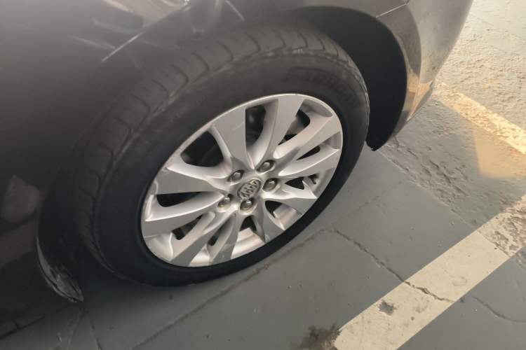 Used Buick LaCrosse 2013 2.4L SIDI Leading Comfort Version