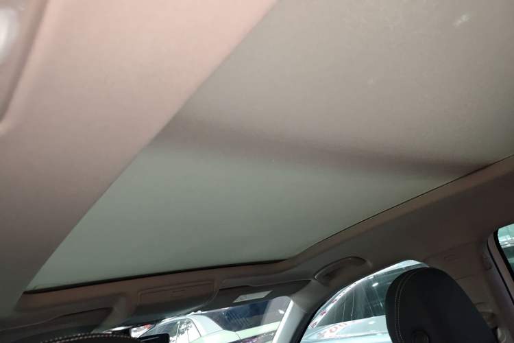 Used Volkswagen Tiguan L 2024 330TSI Automatic Two-Wheel Drive R-Line Enhanced Edition
