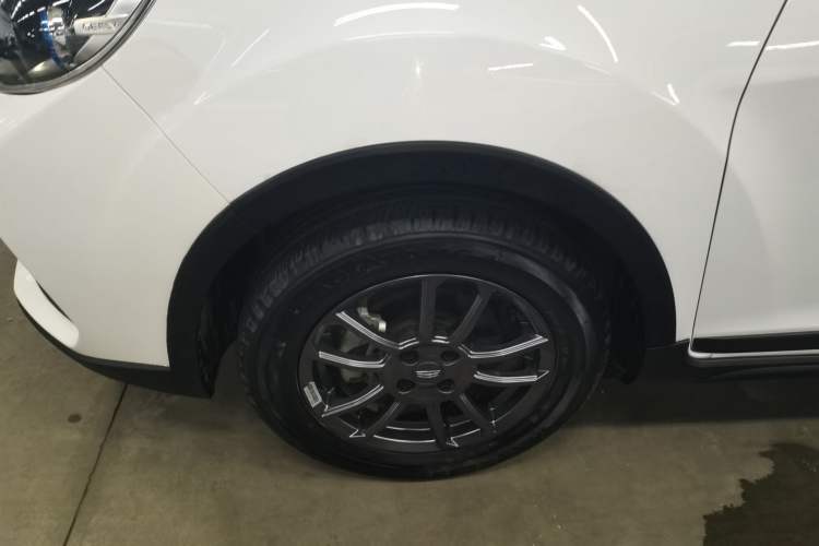 Used Geely Auto Vision X3 2021 PRO 1.5L CVT Deluxe Model
