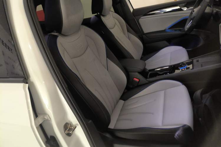 Used Volkswagen Tayron 2025 Tharu L 330TSI Two-Wheel Drive Elite City Package
