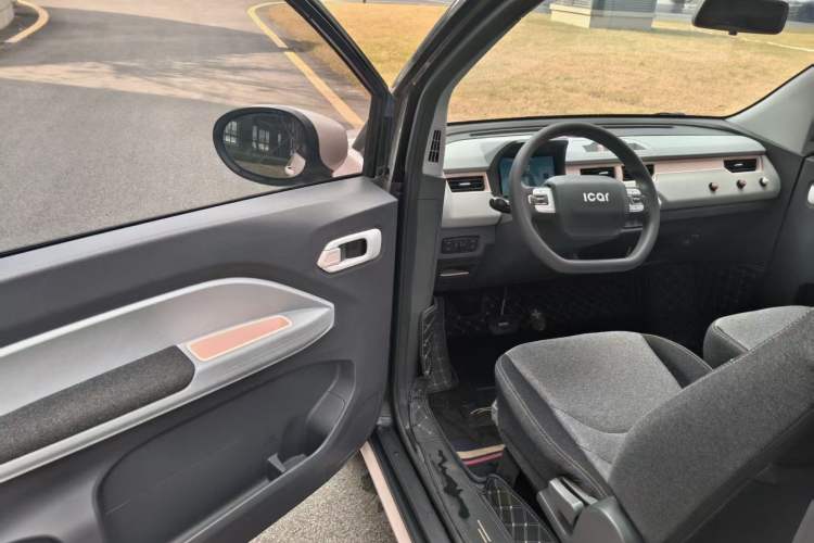 Used Chery QQ Ice Cream 2022 170km Sundae Phosphate Lithium-Ion
