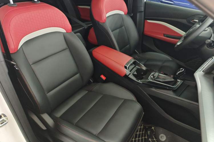 Used MG 5 2023 180 DVVT CVT Luxury Edition
