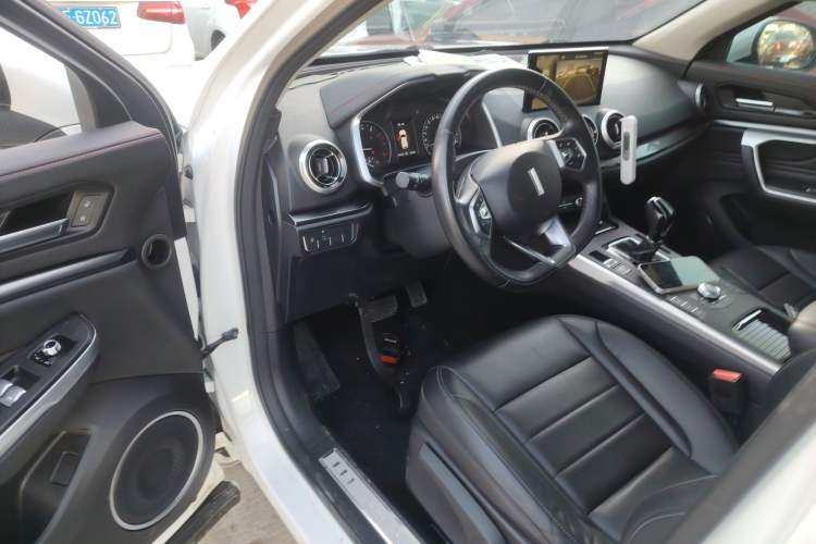 Used Wey VV5 2019 2.0T Two-Wheel-Drive Ultimate Edition
