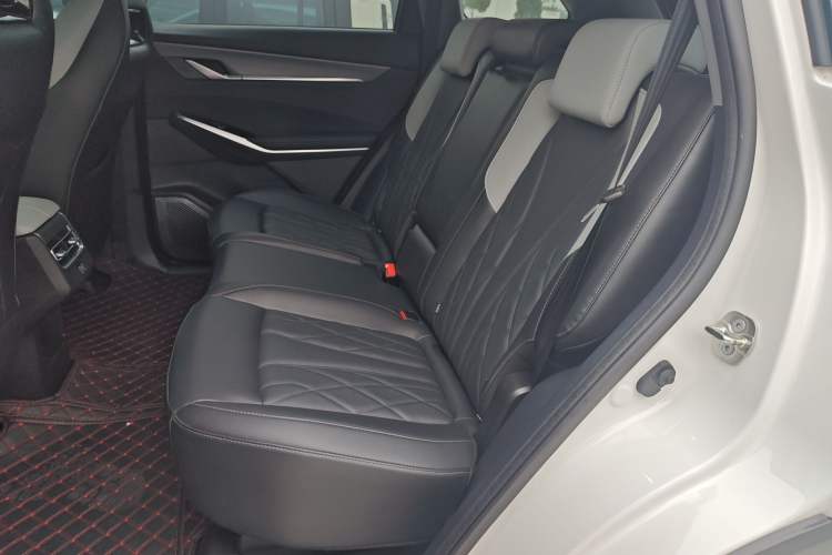 Used Changan CS75 PLUS 2024 3rd Generation Champion Edition 1.5T Intelligent Drive Dynamic Model
