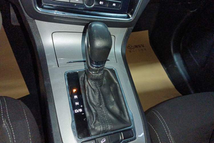 Used Roewe RX5 2020 20T Automatic 4G Connect Excellence Edition