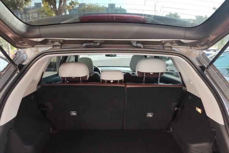 Used Geely Auto Emgrand X7 Sport 2022 1.8TD DCT Zhiya Trim
