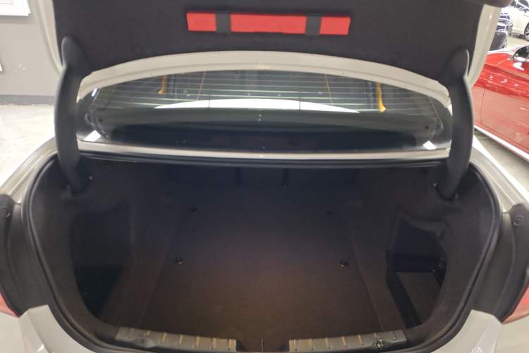 Used BMW 3 Series 2017 320Li Fashion Model
