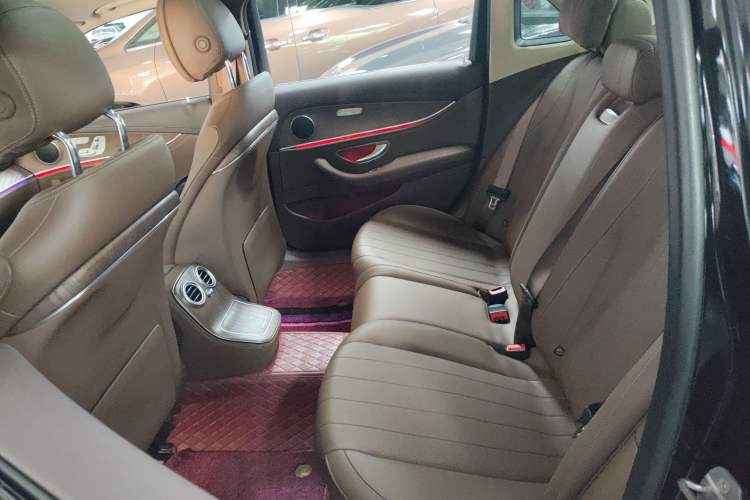 Used Mercedes-Benz E-Class New Energy 2023 E 350 e L Plug-in Hybrid Sedan
