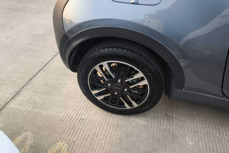 Used Chery Little Ant 2022 Sweet Pink Edition Half-Sugar Version Lithium Iron Phosphate 29.2 kWh 30 kW 301 km