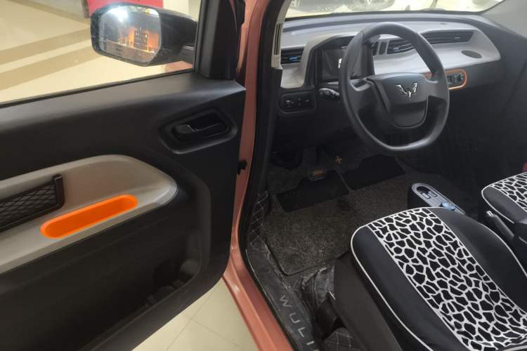 Used Wuling Hongguang MINIEV 2020 Enjoyment Model Lithium Iron Phosphate
