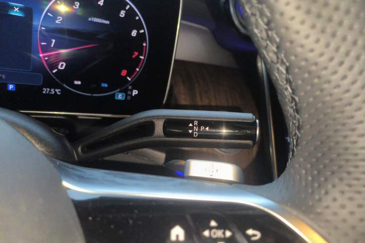 Used Mercedes-Benz GLC 2025 Refreshed GLC 300 L 4MATIC Dynamic Version 5 Seats
