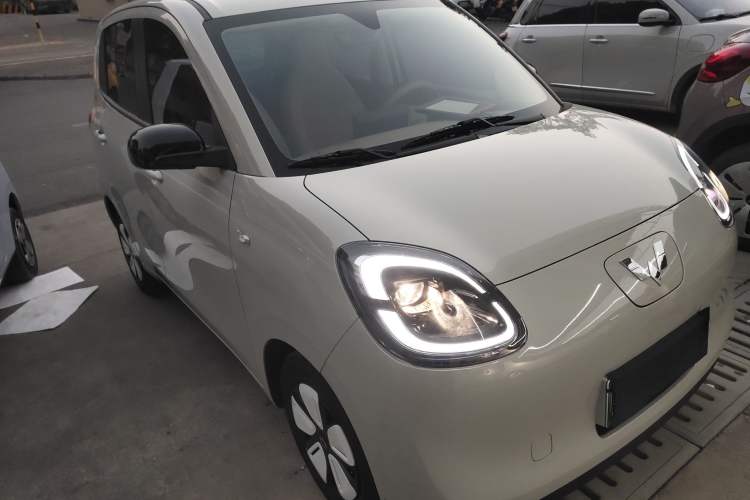 Used Wuling Hongguang MINIEV 2025 Four-Door Version Premium Edition
