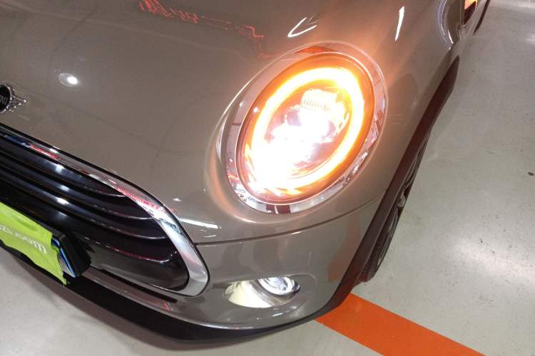Used  MINI 2020 1.5T COOPER Artist Five-Door Edition

