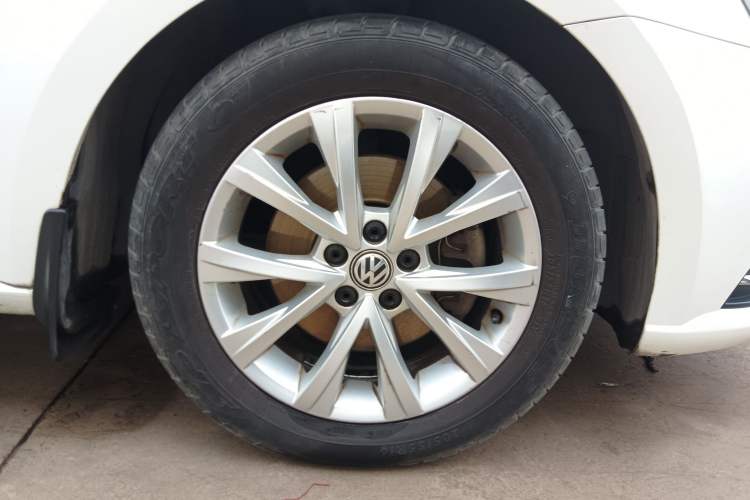 Used Volkswagen Lavida 2015 230TSI Manual Comfort Edition