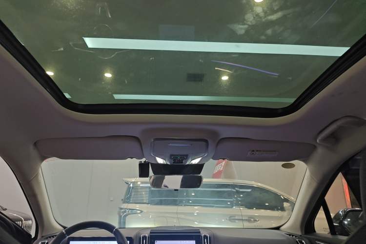 Used Hongqi HS3 2023 1.5T Two-Wheel Drive Shanwei Edition
