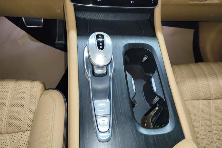 Used VOYAH Dream 2022 Low-Carbon Edition Dream+ Smart Enjoyment Package
