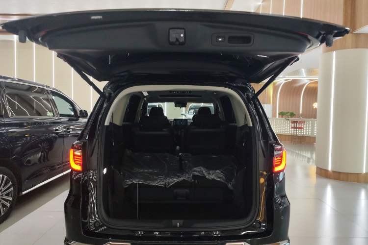 Used Honda Elysion 2024 2.0L eHEV Comfort Edition
