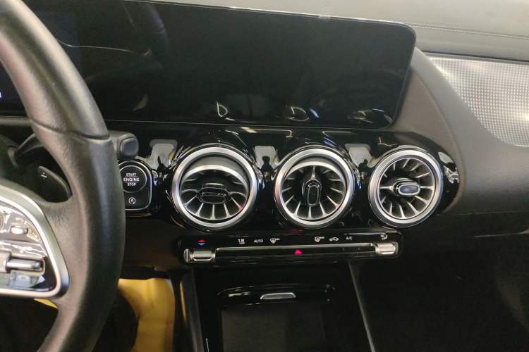 Used Mercedes-Benz GLA 2022 Facelifted GLA 200
