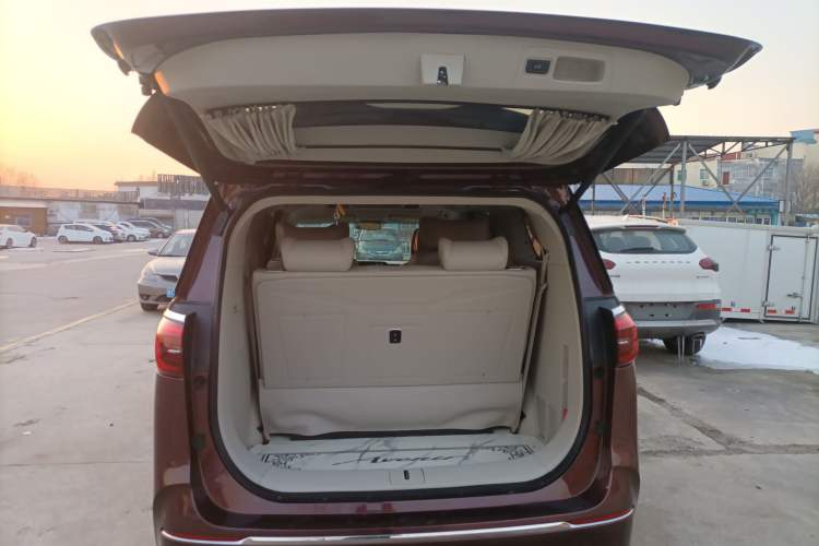 Used Buick GL8 2022 ES Landtrek 653T Comfort Edition