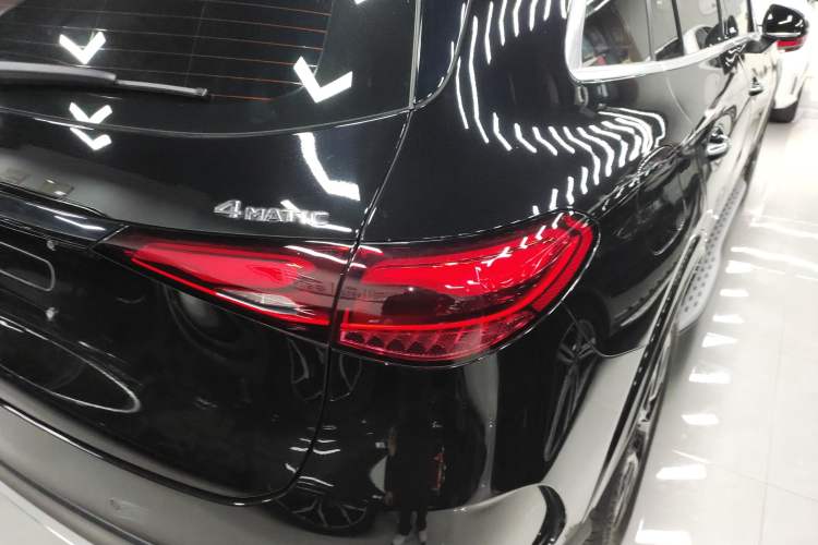 Used Mercedes-Benz GLC 2024 Facelifted GLC 260 L 4MATIC Luxury Version 5 Seats
