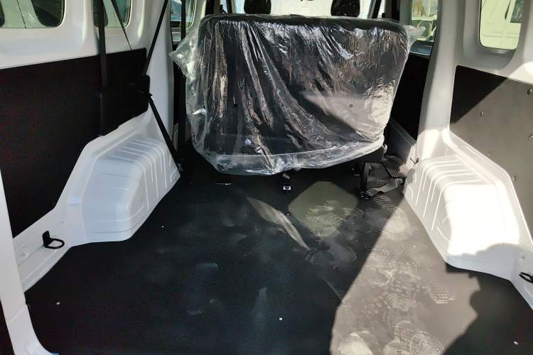 Used Ruichi EC75 2025 Model Passenger Vehicle Smart Driving Edition Pioneer I 41.5 kWh