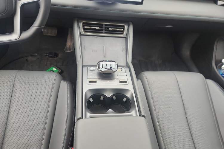 Used BYD Qin L 2025 DM-i Smart Drive 120KM Leading Model
