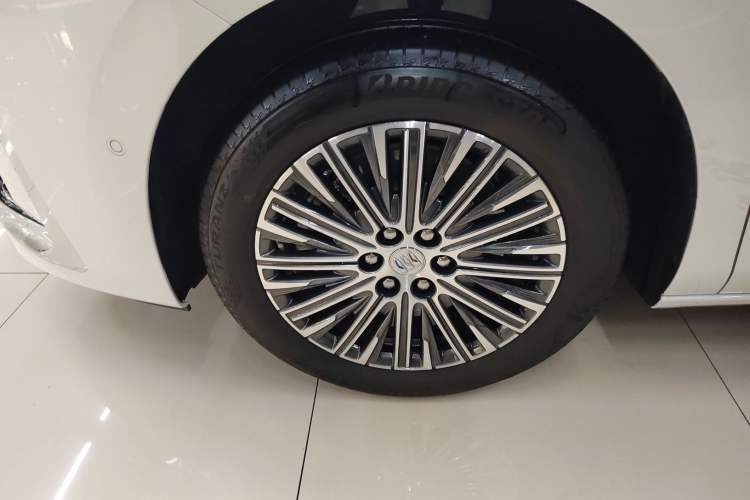 Used Buick GL8 New Energy 2024 Lu Zun Luxury Edition 7-Seater
