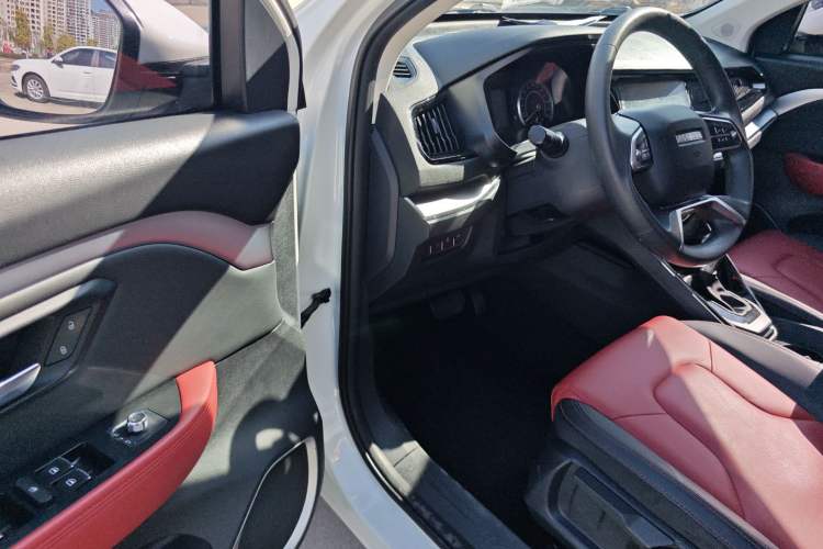 Used Haval H2s 2018 1.5T Dual-Clutch Fashion Edition